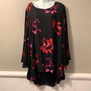 Vince Camuto black floral top for women 3X
